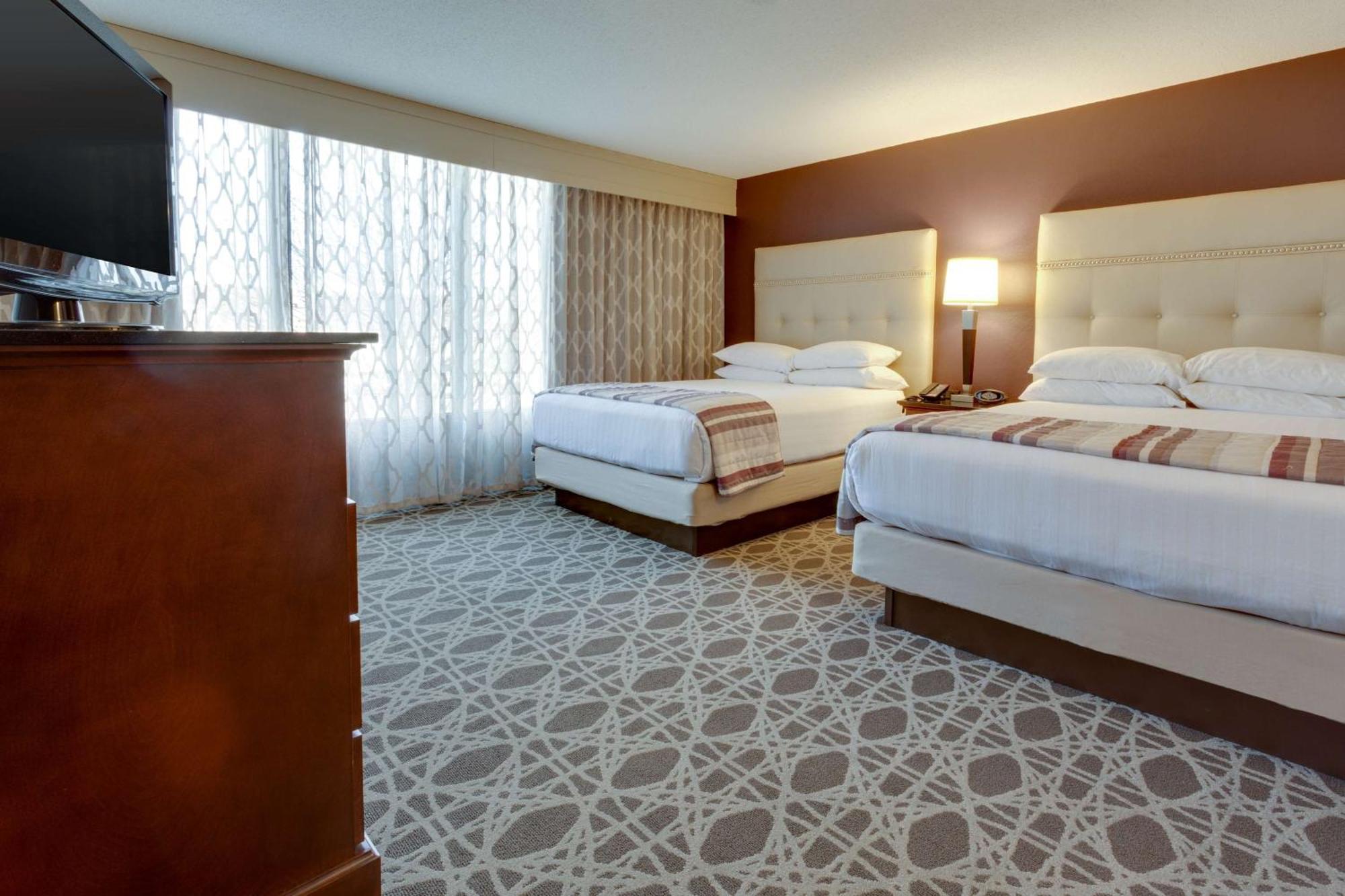 Drury Inn & Suites Overland Park Ngoại thất bức ảnh