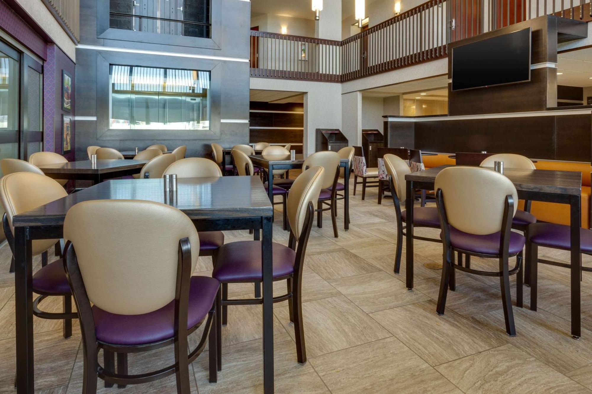 Drury Inn & Suites Overland Park Ngoại thất bức ảnh