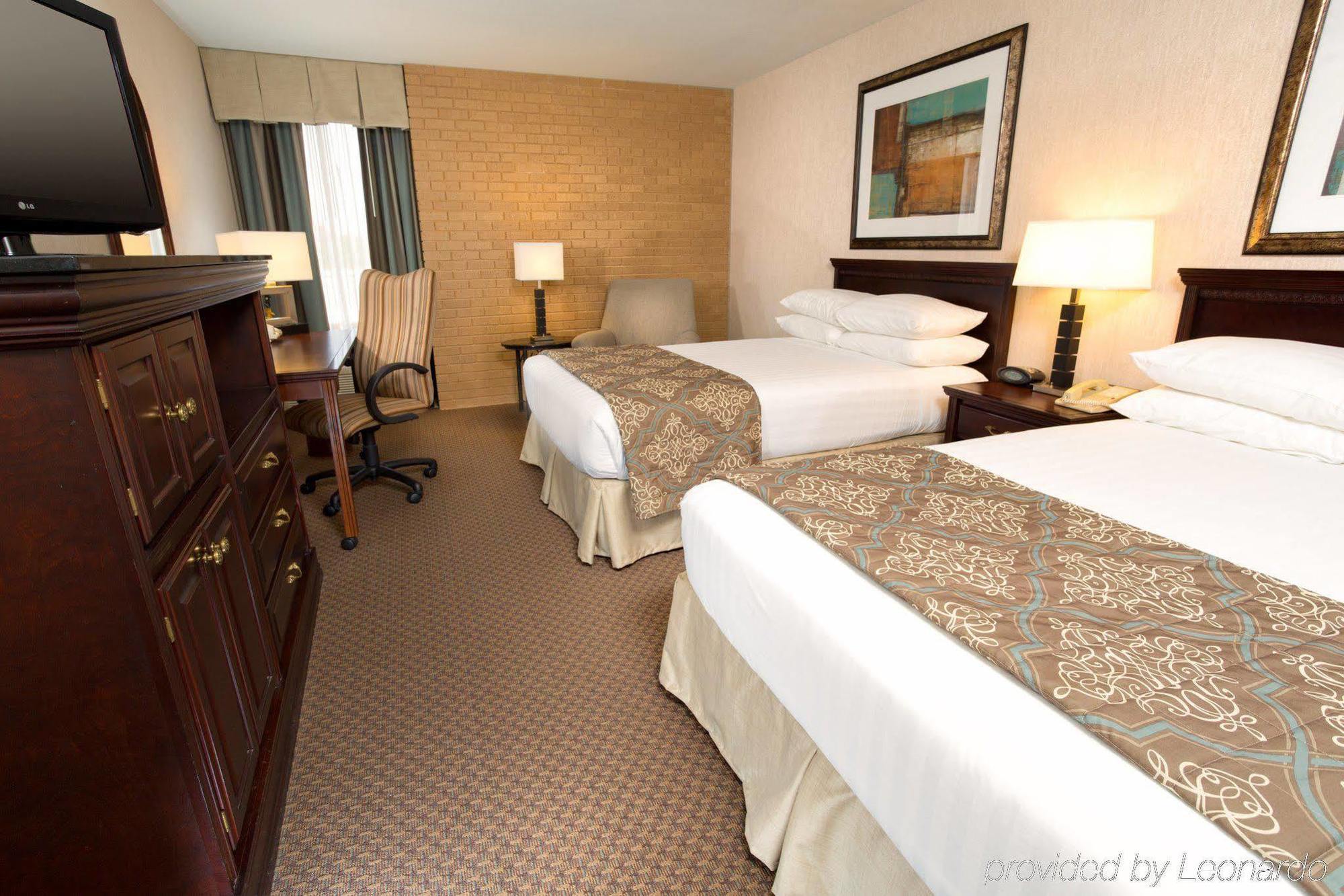 Drury Inn & Suites Overland Park Ngoại thất bức ảnh
